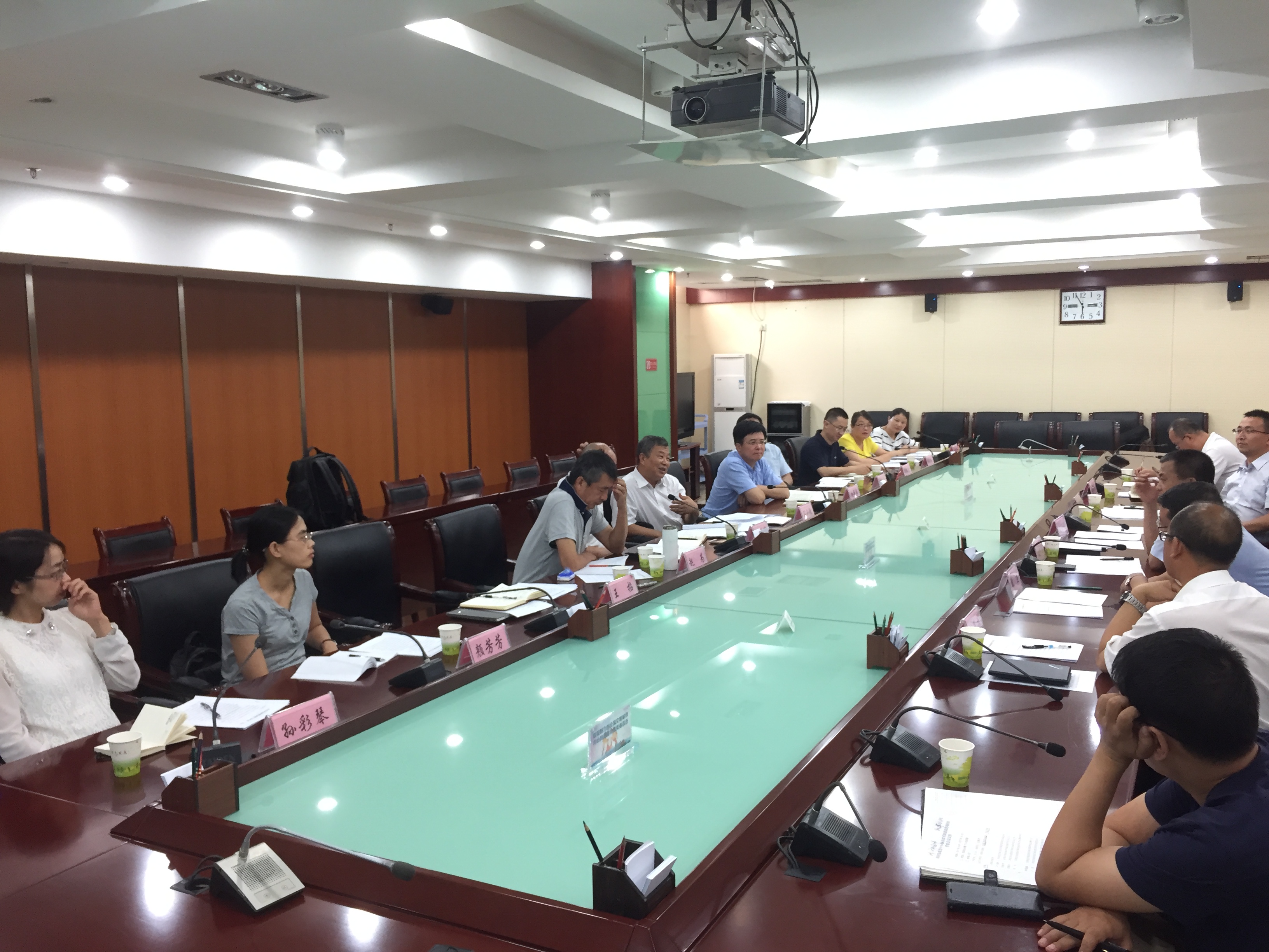 中國經(jīng)濟體制改革基金會“改革試點評估”課題組赴疆調(diào)研